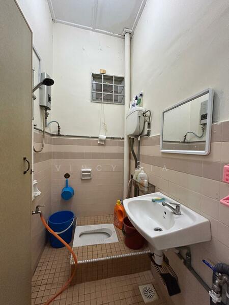 1-storey Terraced House for Sale in Johor Bahru (Johor) - Vincy Sia - Bathroom - PropertyGuru.com.my