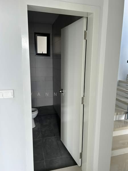 Servis Apartment untuk Dijual di Amani Residence - Vanny Lum - Bathroom - PropertyGuru.com.my
