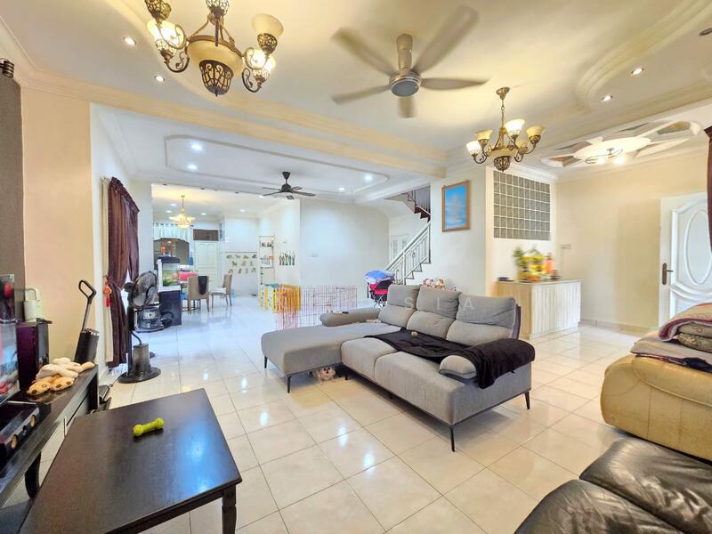2-storey Terraced House for Sale in Taman Pelangi Indah (Ulu Tiram) - Vincy Sia - Living Room - PropertyGuru.com.my