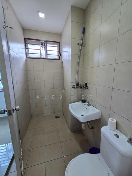 3-storey Terraced House for Rent in Klang (Selangor) - Alex Lee - Bathroom - PropertyGuru.com.my