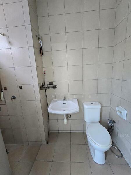 3-storey Terraced House for Rent in Klang (Selangor) - Alex Lee - Bathroom - PropertyGuru.com.my