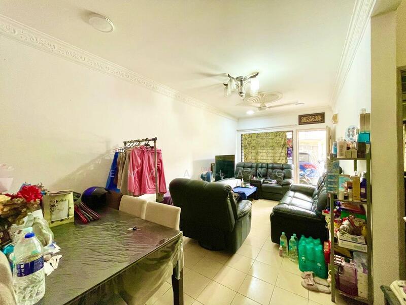 1.5-storey Terraced House for Sale at Taman Impian Putra - EMA ALLANG - Living Room - PropertyGuru.com.my