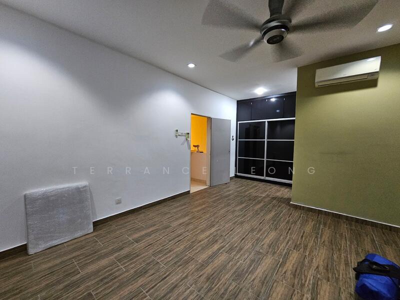 3-storey Terraced House for Sale in Cheras (Selangor) - Terrance Leong - Bedroom - PropertyGuru.com.my