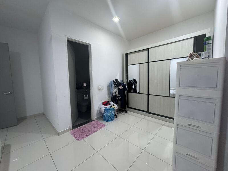2-storey Terraced House for Sale in Tebrau (Johor) - Meng . - Bedroom - PropertyGuru.com.my