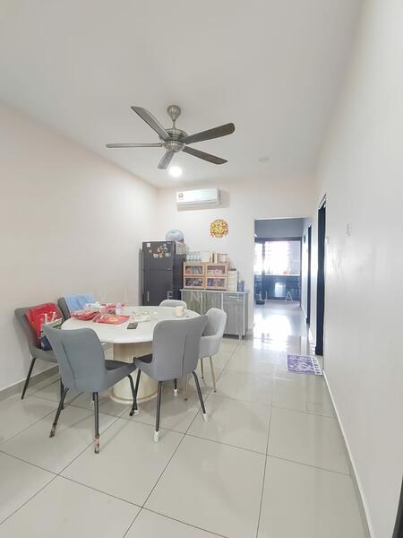 2-storey Terraced House for Sale in Taman Pulai Perdana (Kulai) - Vlien Lua - Dining Room - PropertyGuru.com.my