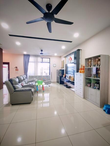 2-storey Terraced House for Sale in Taman Pulai Perdana (Kulai) - Vlien Lua - Living Room - PropertyGuru.com.my