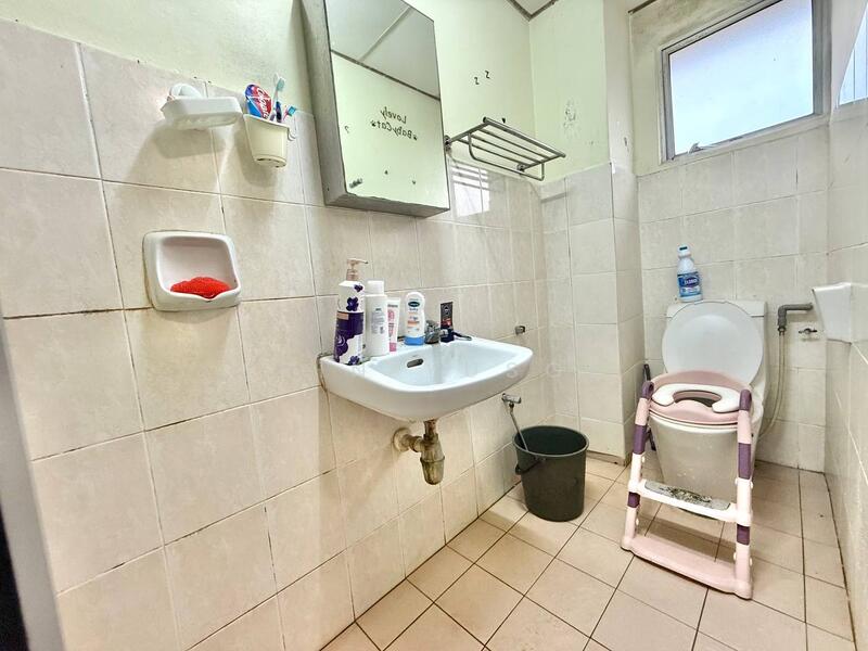 Apartment for Rent at Puchong Permata 1 - Erin Yusof - Bathroom - PropertyGuru.com.my