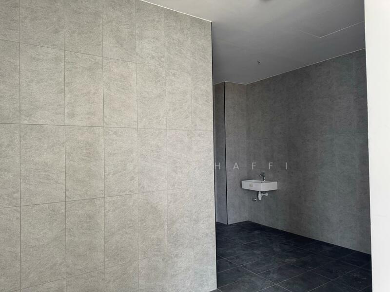 Semi-D Factory for Rent in Senai (Johor) - Sarah Shaffi - Bathroom - PropertyGuru.com.my