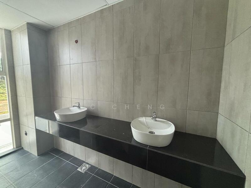 Factory for Rent in Ulu Tiram (Johor) - SC Cheng - Bathroom - PropertyGuru.com.my