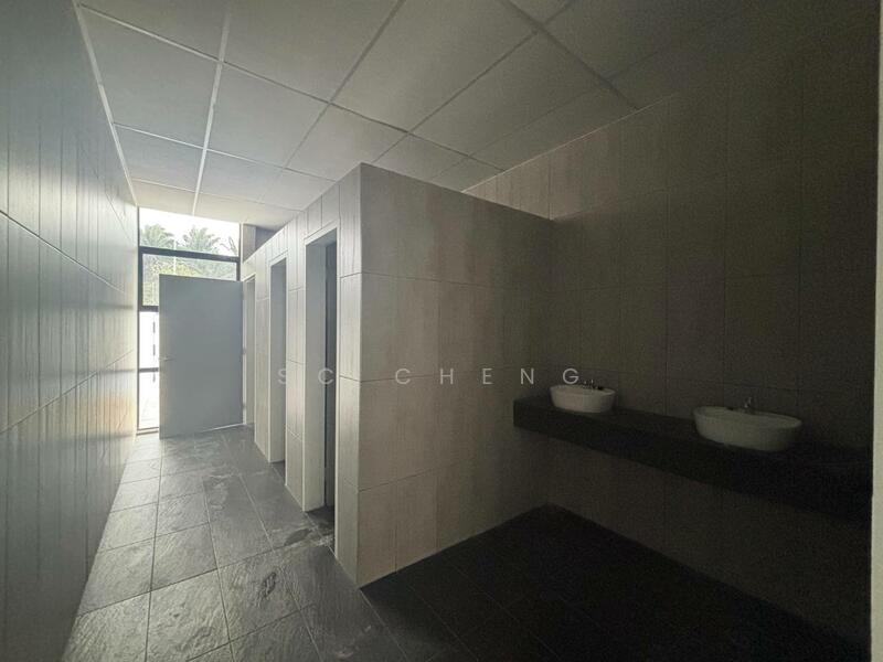Factory for Rent in Ulu Tiram (Johor) - SC Cheng - Bathroom - PropertyGuru.com.my