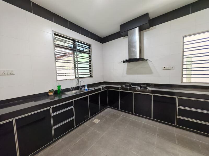 Cluster House for Sale in Tebrau (Johor) - Edward Siow - Kitchen - PropertyGuru.com.my