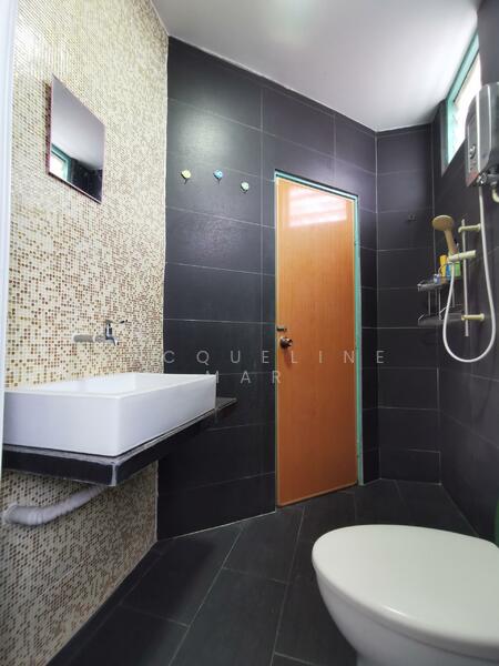 2.5-storey Terraced House for Sale in Taman Cheras Jaya (Cheras) - Jacqueline Mar - Bathroom - PropertyGuru.com.my