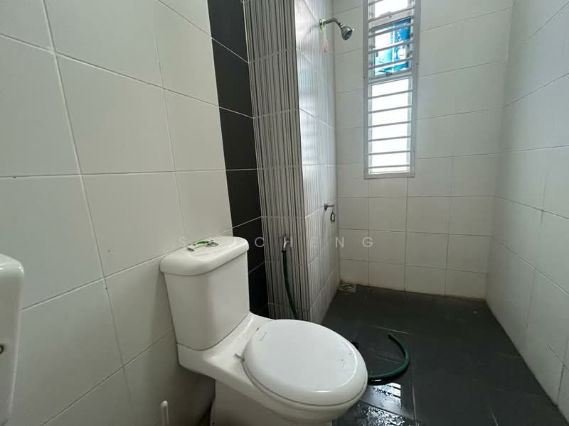 Camwood @ Taman Pelangi Indah untuk Untuk Disewa - RM 2,100 /bulan, Feb 2026 - Bathroom - PropertyGuru.com.my