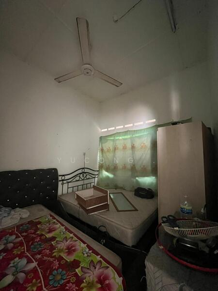 Kulai Kulai Kulais untuk Untuk Dijual - RM 350,000, Mac 2026 - Bedroom - PropertyGuru.com.my