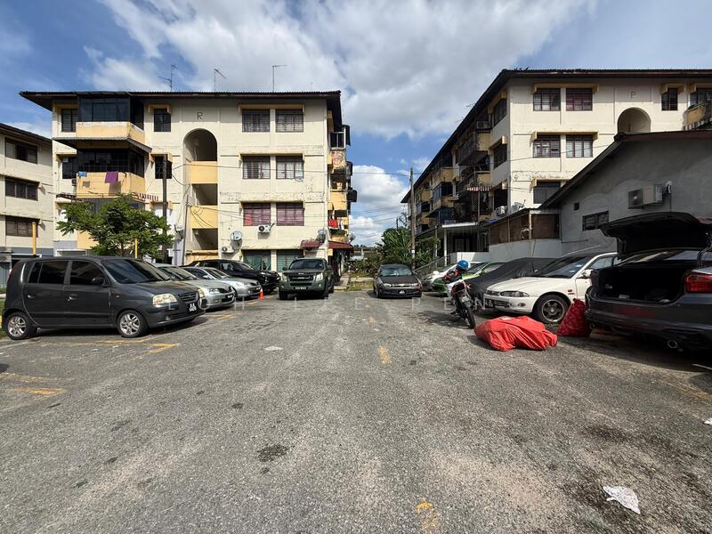 Flat for Rent at Flat Taman Perling - Loh Lee Peng - PropertyGuru.com.my