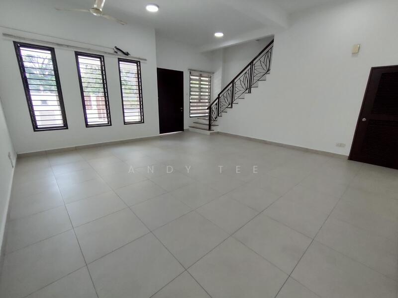 2-storey Terraced House for Rent in Kota Bayuemas (Klang) - Andy Tee - Spacious Living Room - PropertyGuru.com.my
