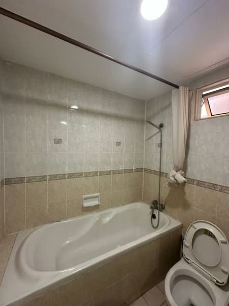 Condominium for Rent at Gold Coast Resort Condominium - Xinnee . - Bathroom - PropertyGuru.com.my