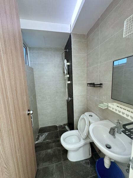 Condominium for Rent at QuayWest Residence - Vincent Tan - Bathroom - PropertyGuru.com.my