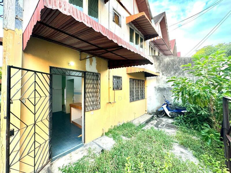 2-storey Terraced House for Sale in SS7 (Petaling Jaya) - Ali Idris - Exterior - PropertyGuru.com.my