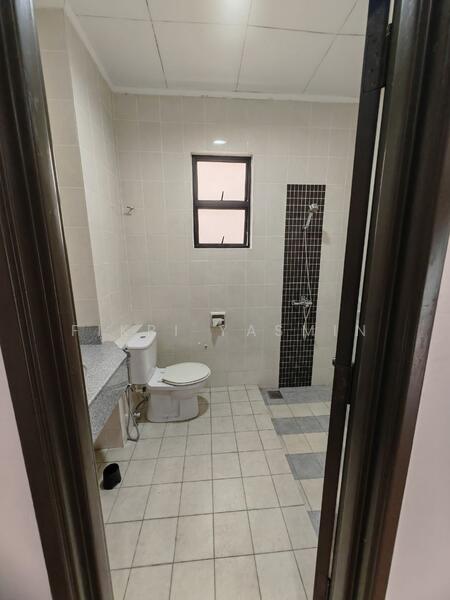 2-storey Terraced House for Sale in Presint 14 (Putrajaya) - Fikri Yasmin - Bathroom - PropertyGuru.com.my