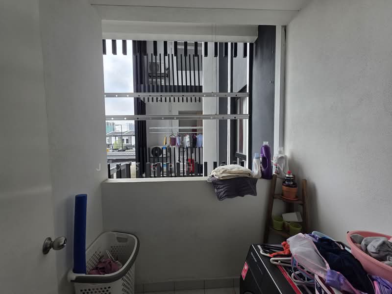 Townhouse for Sale in Setia Alam (Selangor) - Joseph Chan - Balcony - PropertyGuru.com.my