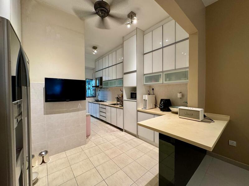 Sutera Ria untuk Untuk Dijual - RM 918,000, Feb 2026 - Kitchen - PropertyGuru.com.my