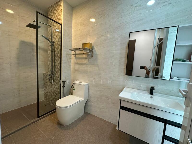 Emerald Residence Link House Type B untuk Untuk Dijual - RM 1,900,000, Mac 2026 - Bathroom - PropertyGuru.com.my