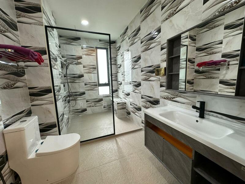 Emerald Residence Link House Type B untuk Untuk Dijual - RM 1,900,000, Mac 2026 - Bathroom - PropertyGuru.com.my