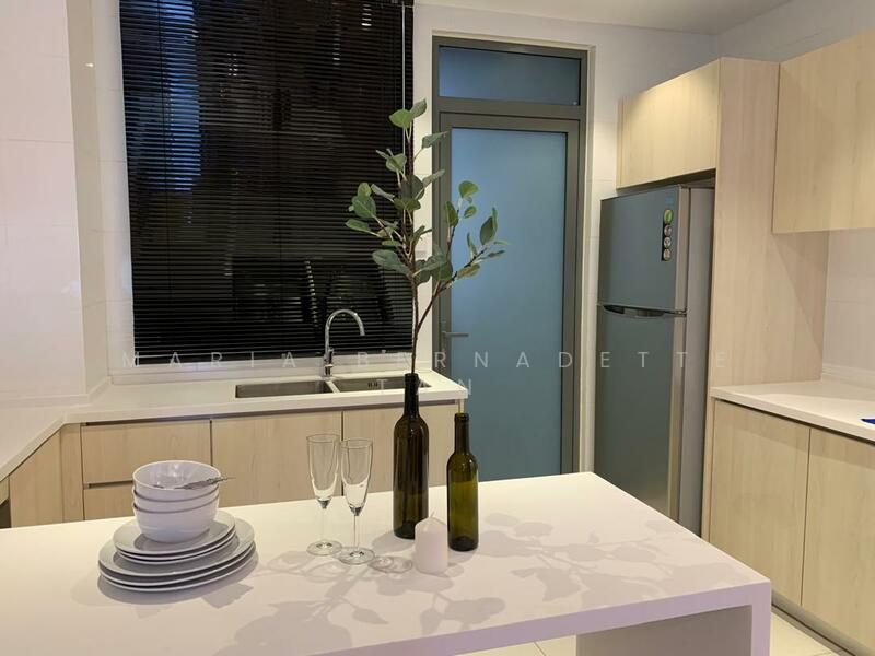 Condominium for Sale at Vivo Residential Suites - Maria Bernadette Tan - Kitchen - PropertyGuru.com.my
