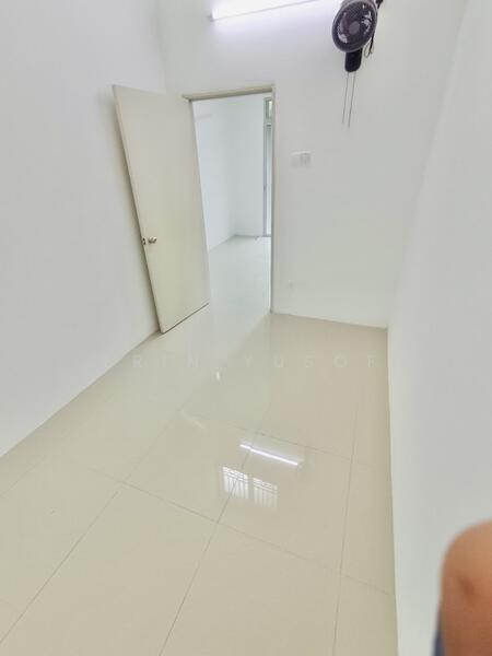 Taman Langat Idaman Banting Selangor untuk Untuk Disewa - RM 1,800 /bulan, Mac 2026 - Interior - PropertyGuru.com.my