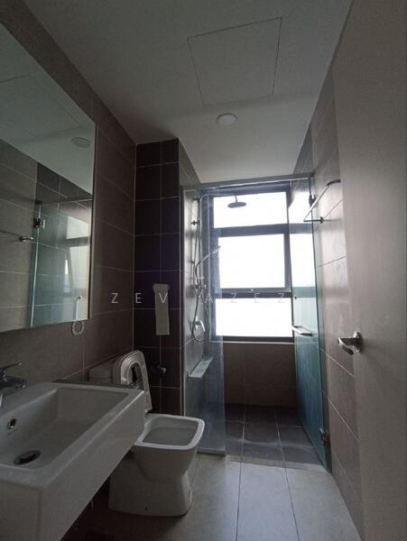 Lakeville Residence untuk Untuk Disewa - RM 2,500 /bulan, Feb 2026 - Bathroom - PropertyGuru.com.my