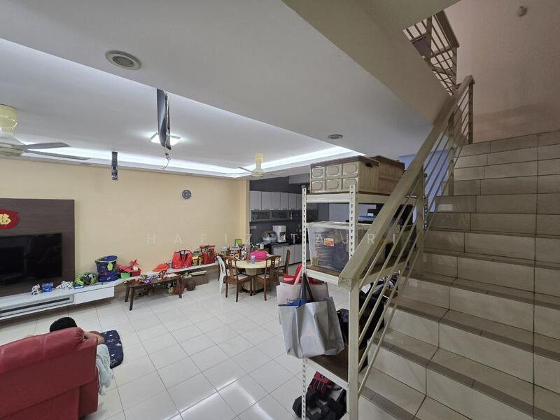 2-storey Terraced House for Sale in Taman Mutiara Indah (Puchong) - Hafiz Tajri - Living Room - PropertyGuru.com.my