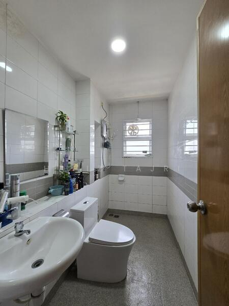 2-storey Terraced House for Sale in Taman Mutiara Indah (Puchong) - Hafiz Tajri - Bathroom - PropertyGuru.com.my