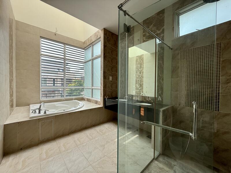 Saujana Glenmarie untuk Untuk Dijual - RM 3,652,500, Feb 2026 - Bathroom - PropertyGuru.com.my