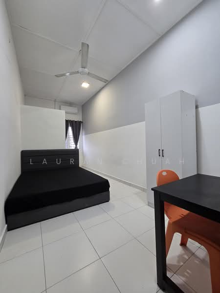 2-storey Terraced House for Rent in Seksyen 8 (Petaling Jaya) - Lauran Chuah - Bedroom - PropertyGuru.com.my