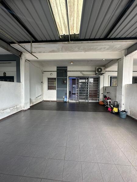 2.5-storey Terraced House for Sale in Aman Larkin (Johor Bahru) - Pauline Goh - Entrance - PropertyGuru.com.my
