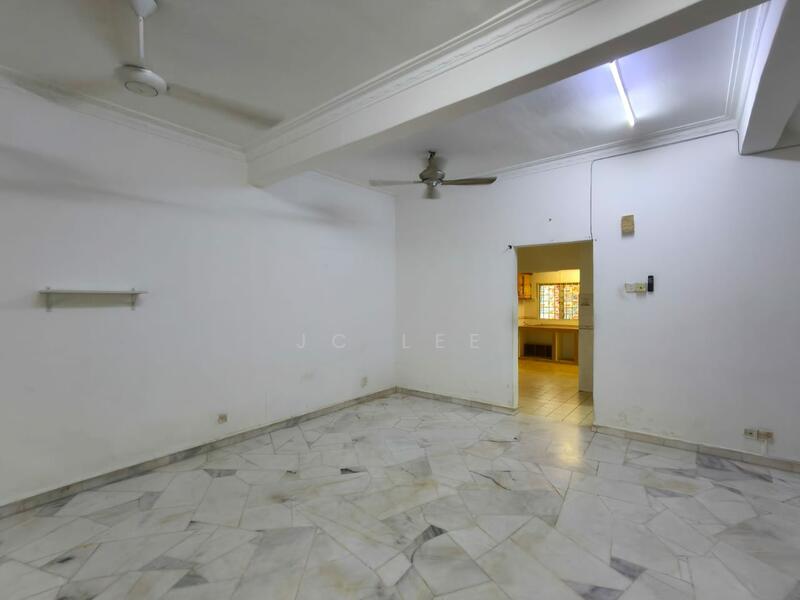 2-storey Terraced House for Rent in Shah Alam (Selangor) - Jc Lee - Living Room - PropertyGuru.com.my