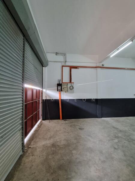 Factory for Sale in Taman Klang Jaya (Klang) - Lim Jeon - Interior - PropertyGuru.com.my