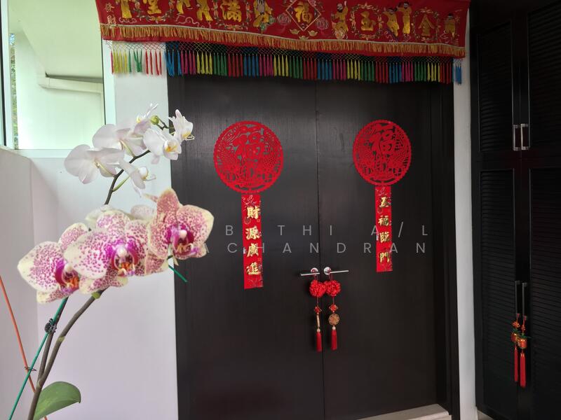 Bungalow for Sale in Hulu Langat (Selangor) - Ganabathi A/L Ramachandran - Entrance - PropertyGuru.com.my