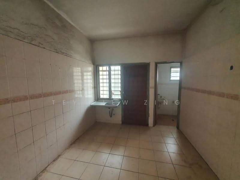 2-storey Terraced House for Sale in Taman Desa Permai (Cheras) - Tey Siew Zing - Kitchen - PropertyGuru.com.my