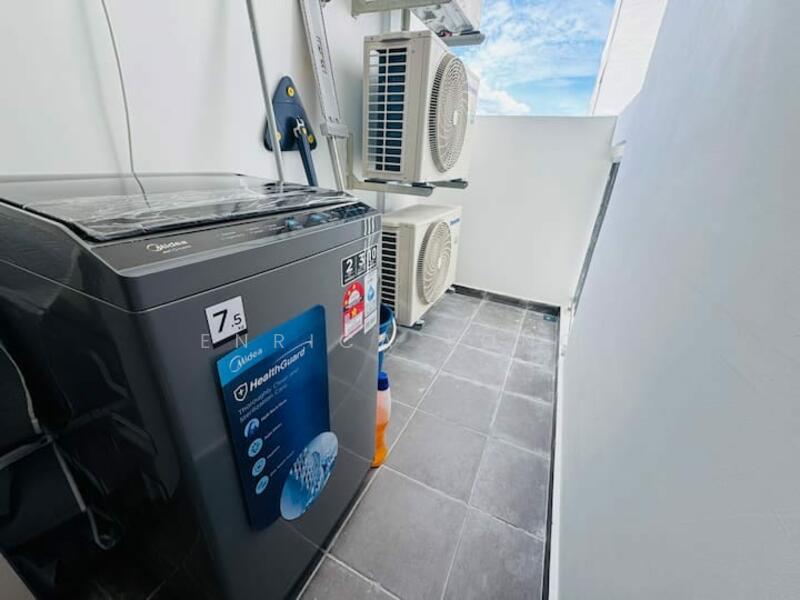 Space Residency untuk Untuk Disewa - RM 5,000 /bulan, Feb 2026 - Balcony - PropertyGuru.com.my