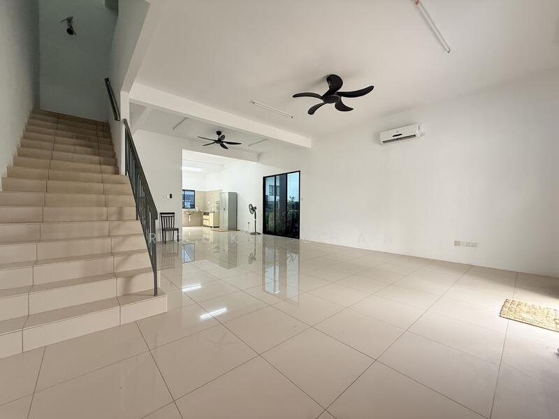 Semi-Detached House for Sale in Rawang (Selangor) - Rocky Chan - Living Room - PropertyGuru.com.my