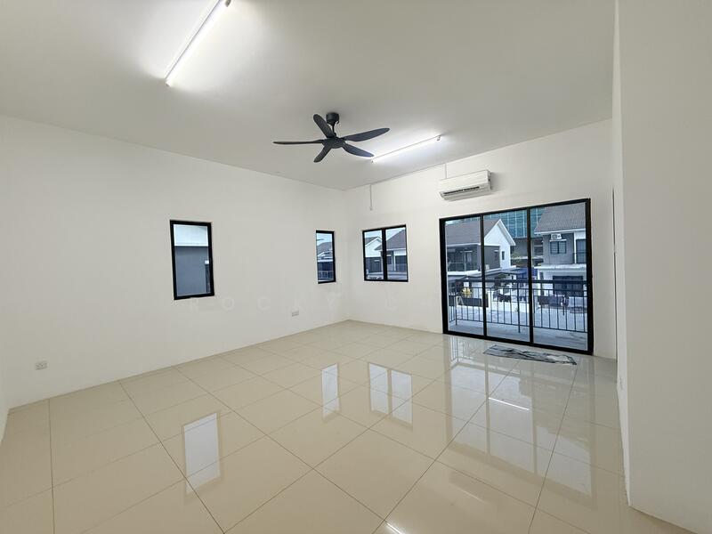 Semi-Detached House for Sale in Rawang (Selangor) - Rocky Chan - Living Room - PropertyGuru.com.my
