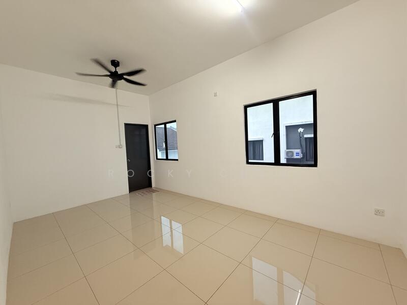 Semi-Detached House for Sale in Rawang (Selangor) - Rocky Chan - Interior - PropertyGuru.com.my