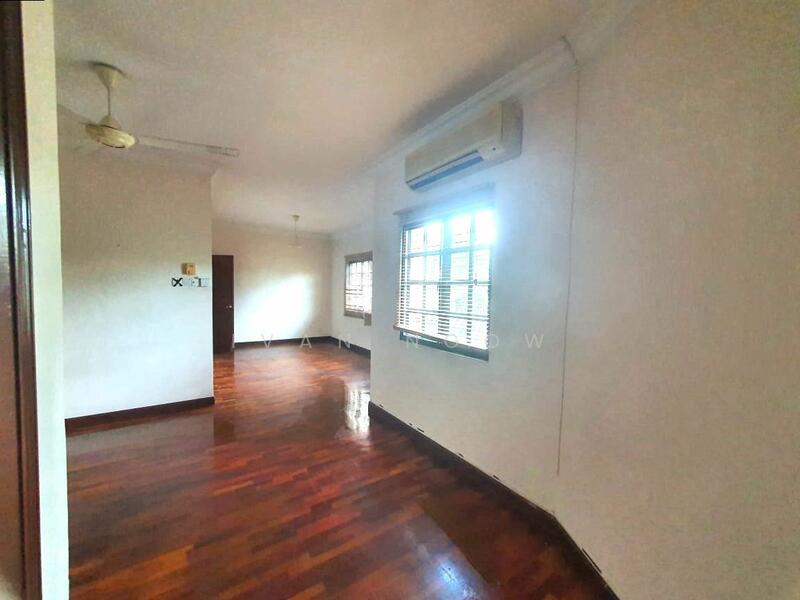 Link Bungalow for Sale in Petaling Jaya (Selangor) - Ivan Ngow - Living Room - PropertyGuru.com.my
