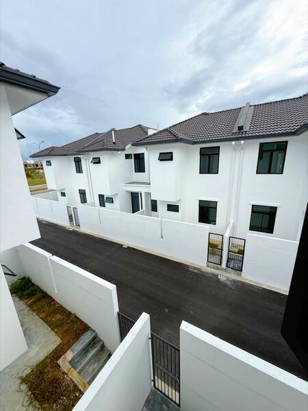 2-storey Terraced House for Sale in Taman Austin Duta (Tebrau) - Calvin Lee - PropertyGuru.com.my