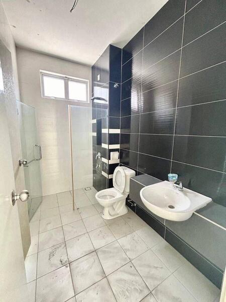 Kempas Utama Kempa Utamas untuk Untuk Dijual - RM 1,100,000, Mac 2026 - Bathroom - PropertyGuru.com.my