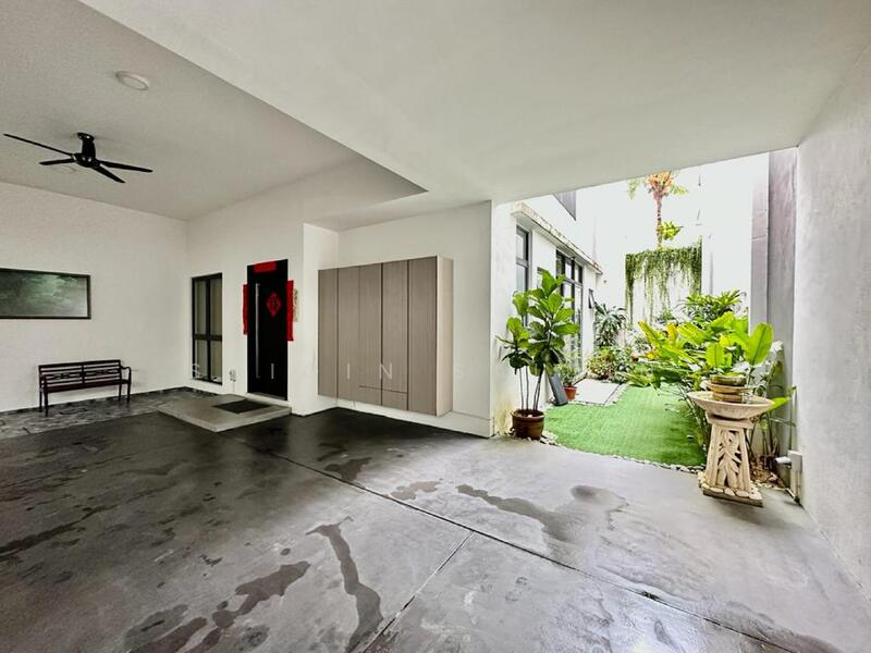 Bungalow House for Sale in Taman Melawati (Ulu Kelang) - Shiqin Saidin - Entrance - PropertyGuru.com.my