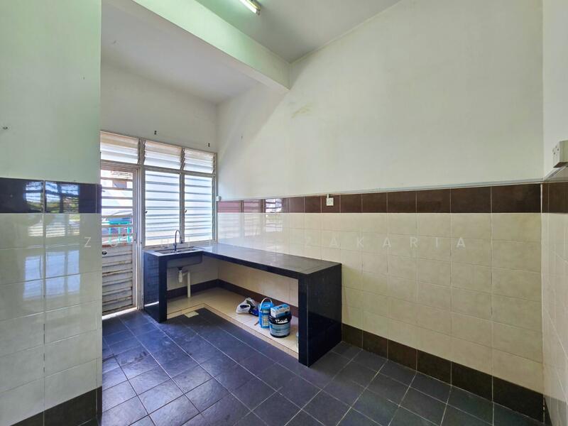 2-storey Terraced House for Sale in Banting (Selangor) - Zulhilmi Zakaria - Kitchen - PropertyGuru.com.my