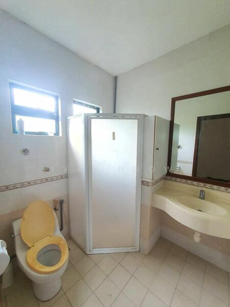 Link Bungalow for Rent in Petaling Jaya (Selangor) - Ivan Ngow - Bathroom - PropertyGuru.com.my